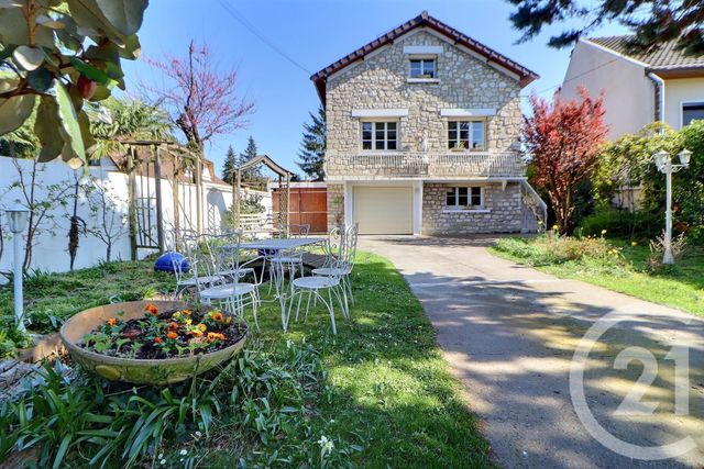 maison à vendre - 7 pièces - 153.05 m2 - AULNAY SOUS BOIS - 93 - ILE-DE-FRANCE - Century 21 Dossimmo