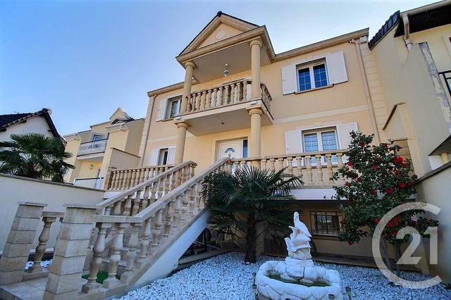 maison à vendre - 7 pièces - 137.83 m2 - LE BLANC MESNIL - 93 - ILE-DE-FRANCE - Century 21 Dossimmo