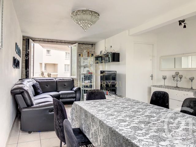 Appartement Triplex à vendre - 4 pièces - 81.06 m2 - AULNAY SOUS BOIS - 93 - ILE-DE-FRANCE - Century 21 Dossimmo