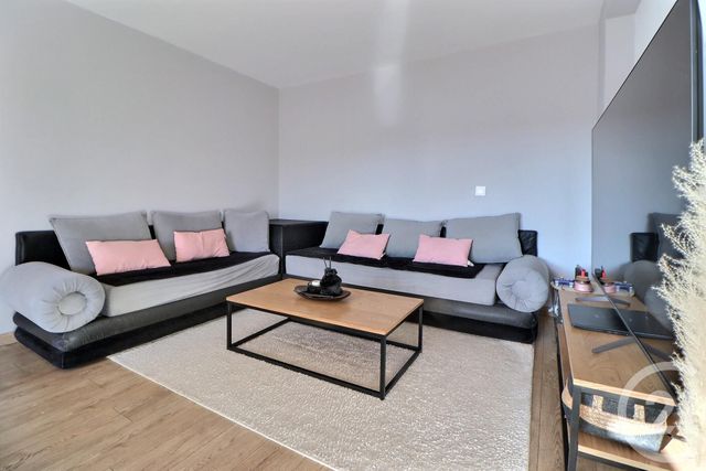 Appartement Duplex à vendre - 4 pièces - 76.55 m2 - AULNAY SOUS BOIS - 93 - ILE-DE-FRANCE - Century 21 Dossimmo