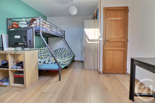 Appartement Duplex à vendre - 4 pièces - 76.55 m2 - AULNAY SOUS BOIS - 93 - ILE-DE-FRANCE - Century 21 Dossimmo