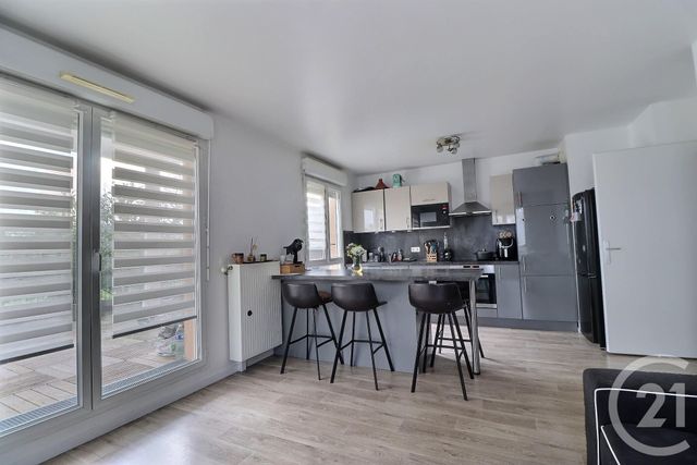 Afficher la photo en grand Appartement F3 à vendre - 3 pièces - 58.0 m2 - AULNAY SOUS BOIS - 93 - ILE-DE-FRANCE - Century 21 Dossimmo