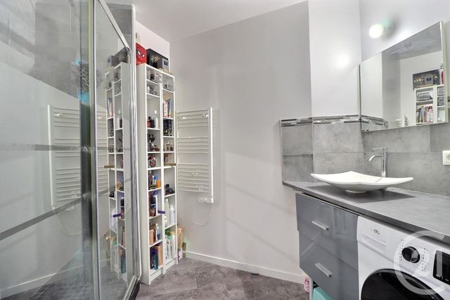 Afficher la photo en grand Appartement F3 à vendre - 3 pièces - 58.0 m2 - AULNAY SOUS BOIS - 93 - ILE-DE-FRANCE - Century 21 Dossimmo