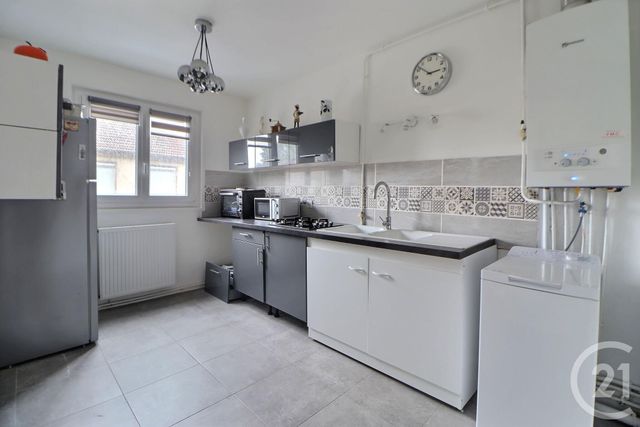 Appartement F3 à vendre - 3 pièces - 62.15 m2 - AULNAY SOUS BOIS - 93 - ILE-DE-FRANCE - Century 21 Dossimmo
