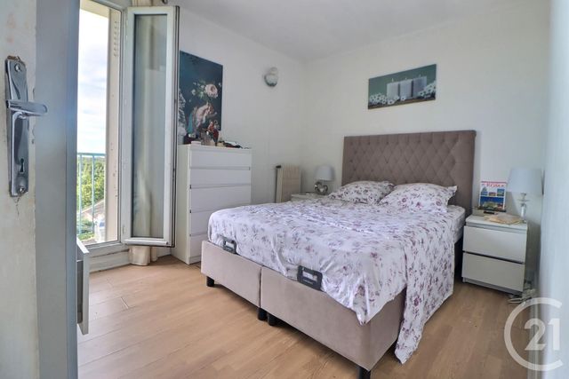 Appartement F3 à vendre - 3 pièces - 62.57 m2 - AULNAY SOUS BOIS - 93 - ILE-DE-FRANCE - Century 21 Dossimmo