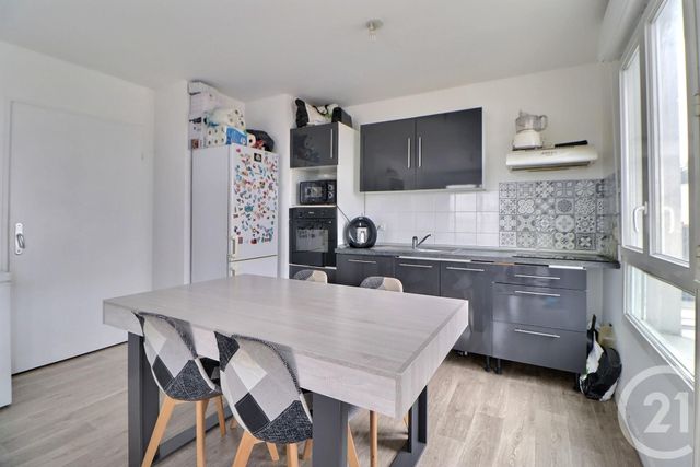 Appartement F3 à vendre - 3 pièces - 58.0 m2 - AULNAY SOUS BOIS - 93 - ILE-DE-FRANCE - Century 21 Dossimmo