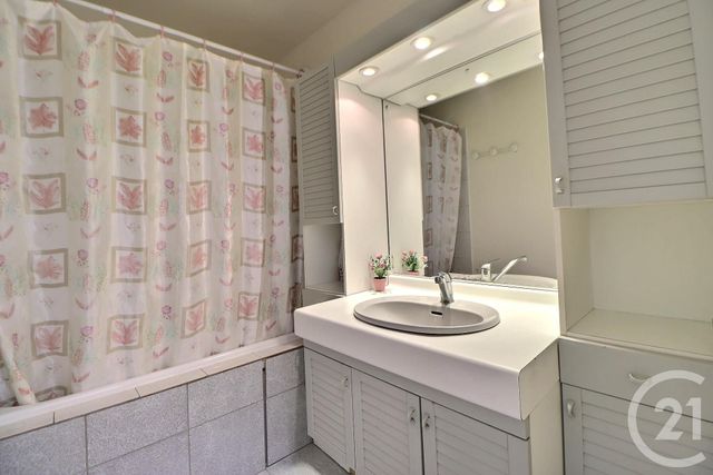 Appartement F4 à vendre - 4 pièces - 67.62 m2 - AULNAY SOUS BOIS - 93 - ILE-DE-FRANCE - Century 21 Dossimmo