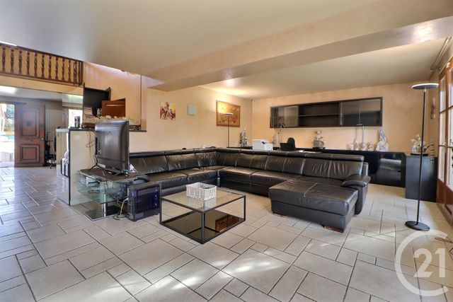 maison à vendre - 8 pièces - 241.52 m2 - AULNAY SOUS BOIS - 93 - ILE-DE-FRANCE - Century 21 Dossimmo
