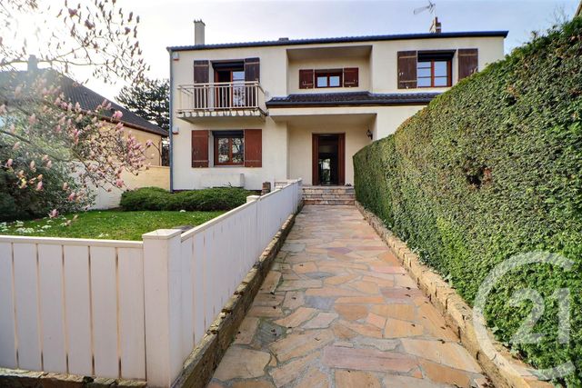 maison à vendre - 8 pièces - 241.52 m2 - AULNAY SOUS BOIS - 93 - ILE-DE-FRANCE - Century 21 Dossimmo