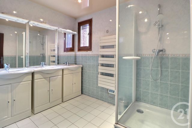 maison à vendre - 8 pièces - 241.52 m2 - AULNAY SOUS BOIS - 93 - ILE-DE-FRANCE - Century 21 Dossimmo