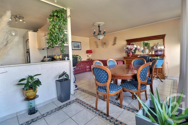 Appartement F4 à vendre - 4 pièces - 84.08 m2 - BAGNOLET - 93 - ILE-DE-FRANCE - Century 21 Dossimmo