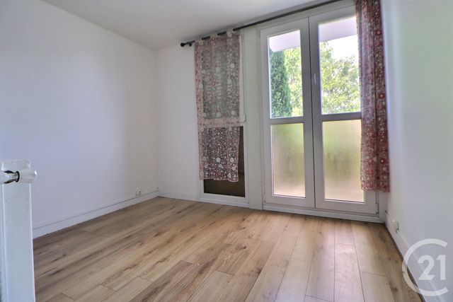 Appartement F3 à vendre - 3 pièces - 55.45 m2 - LE BOURGET - 93 - ILE-DE-FRANCE - Century 21 Dossimmo