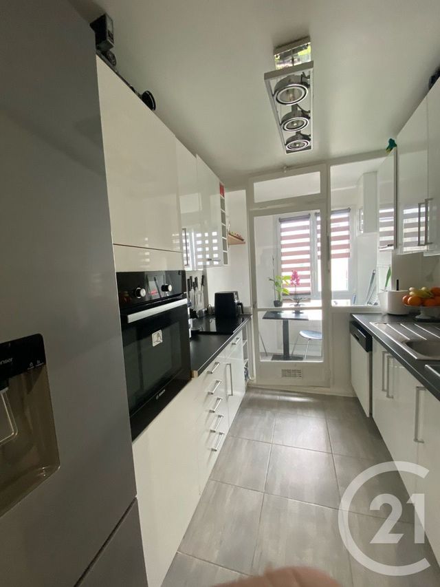 Appartement F4 à vendre - 4 pièces - 70.2 m2 - AULNAY SOUS BOIS - 93 - ILE-DE-FRANCE - Century 21 Dossimmo