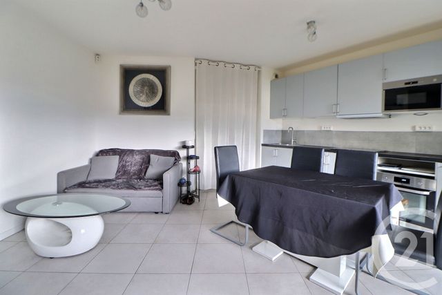 Appartement F2 à vendre - 2 pièces - 40.36 m2 - AULNAY SOUS BOIS - 93 - ILE-DE-FRANCE - Century 21 Dossimmo