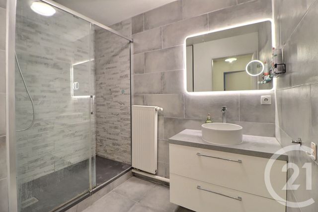 Appartement F2 à vendre - 2 pièces - 43.02 m2 - AULNAY SOUS BOIS - 93 - ILE-DE-FRANCE - Century 21 Dossimmo