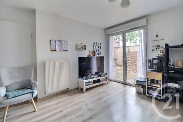Appartement F2 à vendre - 2 pièces - 43.02 m2 - AULNAY SOUS BOIS - 93 - ILE-DE-FRANCE - Century 21 Dossimmo
