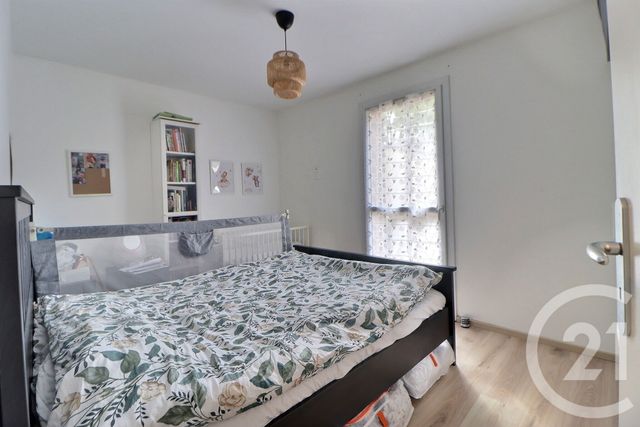 Appartement F2 à vendre - 2 pièces - 43.02 m2 - AULNAY SOUS BOIS - 93 - ILE-DE-FRANCE - Century 21 Dossimmo