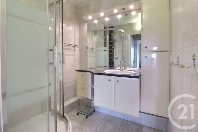 Appartement F3 à vendre - 3 pièces - 69.82 m2 - AULNAY SOUS BOIS - 93 - ILE-DE-FRANCE - Century 21 Dossimmo