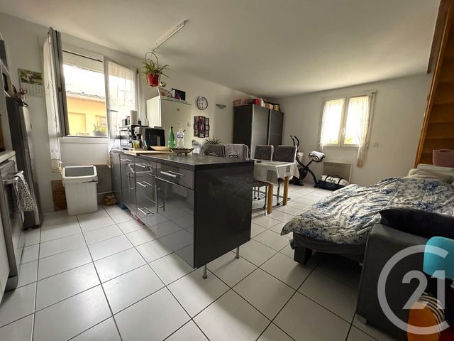 Appartement F3 à vendre - 3 pièces - 52.24 m2 - AULNAY SOUS BOIS - 93 - ILE-DE-FRANCE - Century 21 Dossimmo