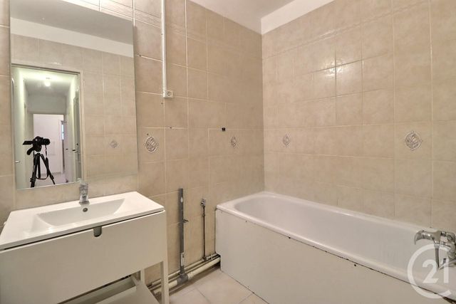 Appartement F4 à vendre - 4 pièces - 70.3 m2 - AULNAY SOUS BOIS - 93 - ILE-DE-FRANCE - Century 21 Dossimmo