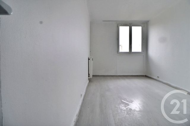 Appartement F4 à vendre - 4 pièces - 76.01 m2 - AULNAY SOUS BOIS - 93 - ILE-DE-FRANCE - Century 21 Dossimmo