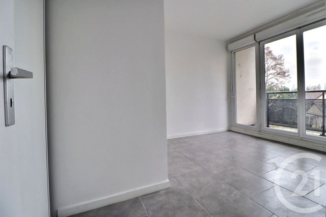 Appartement F4 à vendre - 4 pièces - 66.15 m2 - AULNAY SOUS BOIS - 93 - ILE-DE-FRANCE - Century 21 Dossimmo