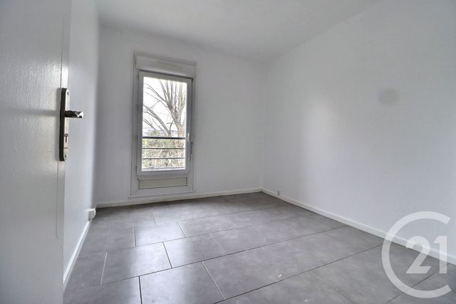 Appartement F4 à vendre - 4 pièces - 66.15 m2 - AULNAY SOUS BOIS - 93 - ILE-DE-FRANCE - Century 21 Dossimmo