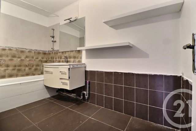 Appartement F3 à vendre - 3 pièces - 55.3 m2 - AULNAY SOUS BOIS - 93 - ILE-DE-FRANCE - Century 21 Dossimmo