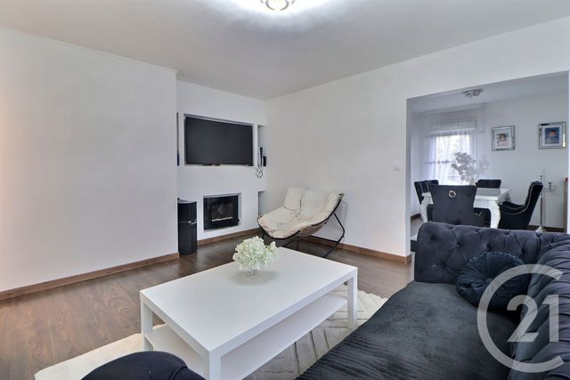 Appartement F4 à vendre - 4 pièces - 66.16 m2 - AULNAY SOUS BOIS - 93 - ILE-DE-FRANCE - Century 21 Dossimmo