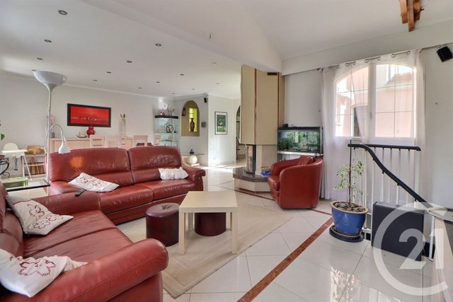 maison à vendre - 5 pièces - 208.05 m2 - AULNAY SOUS BOIS - 93 - ILE-DE-FRANCE - Century 21 Dossimmo