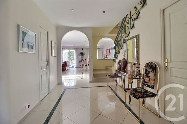 maison à vendre - 5 pièces - 208.05 m2 - AULNAY SOUS BOIS - 93 - ILE-DE-FRANCE - Century 21 Dossimmo