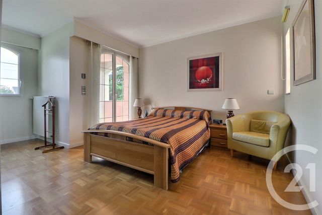 maison à vendre - 5 pièces - 208.05 m2 - AULNAY SOUS BOIS - 93 - ILE-DE-FRANCE - Century 21 Dossimmo