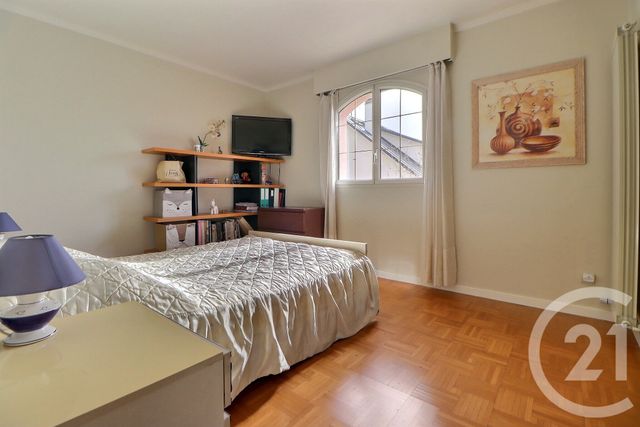 maison à vendre - 5 pièces - 208.05 m2 - AULNAY SOUS BOIS - 93 - ILE-DE-FRANCE - Century 21 Dossimmo