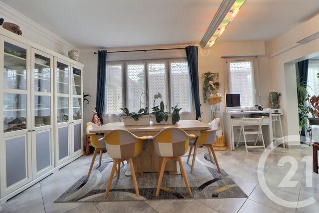 maison à vendre - 5 pièces - 138.02 m2 - AULNAY SOUS BOIS - 93 - ILE-DE-FRANCE - Century 21 Dossimmo
