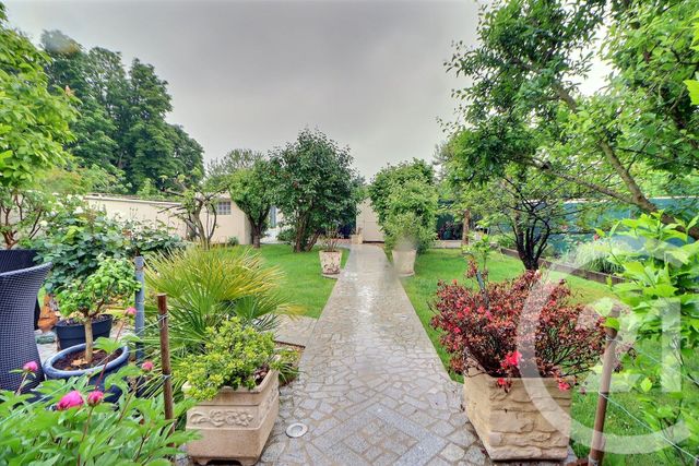 maison à vendre - 5 pièces - 138.02 m2 - AULNAY SOUS BOIS - 93 - ILE-DE-FRANCE - Century 21 Dossimmo