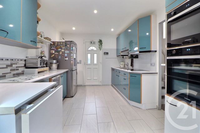maison à vendre - 5 pièces - 138.02 m2 - AULNAY SOUS BOIS - 93 - ILE-DE-FRANCE - Century 21 Dossimmo