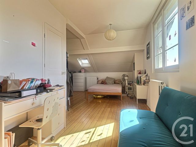 maison à vendre - 8 pièces - 180.0 m2 - AULNAY SOUS BOIS - 93 - ILE-DE-FRANCE - Century 21 Dossimmo