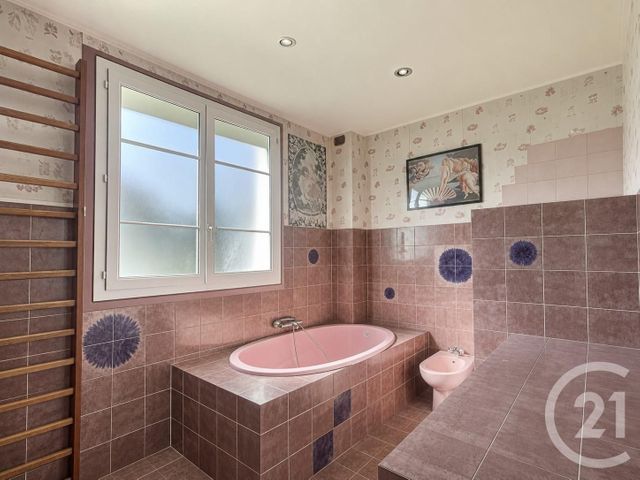 maison à vendre - 8 pièces - 180.0 m2 - AULNAY SOUS BOIS - 93 - ILE-DE-FRANCE - Century 21 Dossimmo