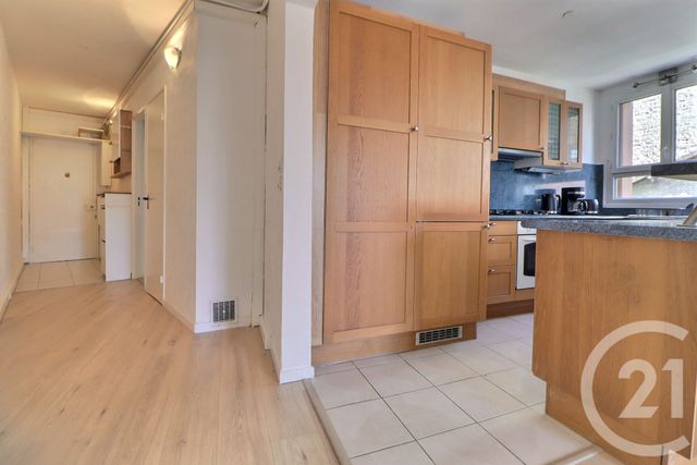 Appartement F3 à louer - 3 pièces - 69.95 m2 - AULNAY SOUS BOIS - 93 - ILE-DE-FRANCE - Century 21 Dossimmo