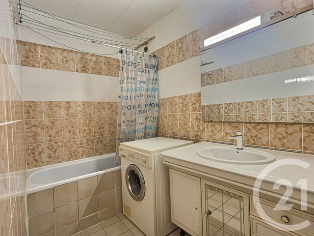 Appartement F4 à vendre - 4 pièces - 68.07 m2 - AULNAY SOUS BOIS - 93 - ILE-DE-FRANCE - Century 21 Dossimmo