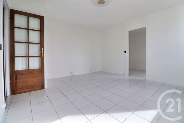 Appartement F2 à vendre - 2 pièces - 38.94 m2 - ROSNY SOUS BOIS - 93 - ILE-DE-FRANCE - Century 21 Dossimmo
