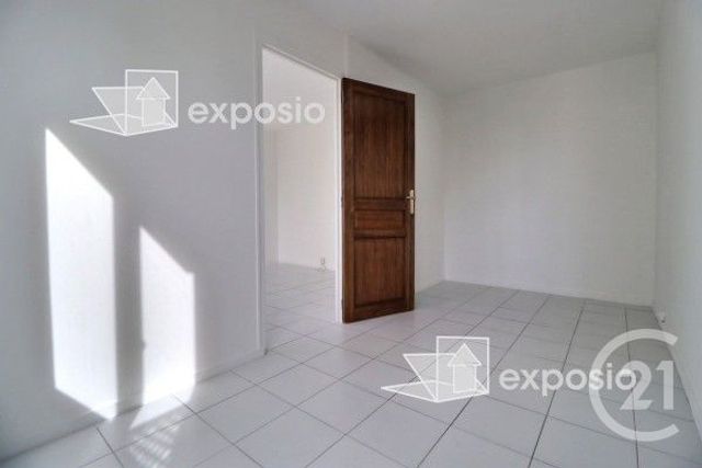 Appartement F2 à vendre - 2 pièces - 38.94 m2 - ROSNY SOUS BOIS - 93 - ILE-DE-FRANCE - Century 21 Dossimmo