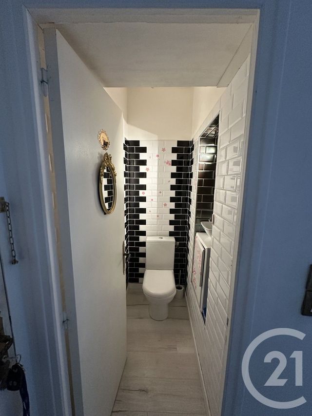 Appartement F2 bis à louer - 2 pièces - 61.06 m2 - LIVRY GARGAN - 93 - ILE-DE-FRANCE - Century 21 Dossimmo