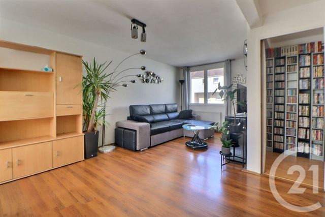 Appartement F4 à louer - 4 pièces - 81.2 m2 - AULNAY SOUS BOIS - 93 - ILE-DE-FRANCE - Century 21 Dossimmo