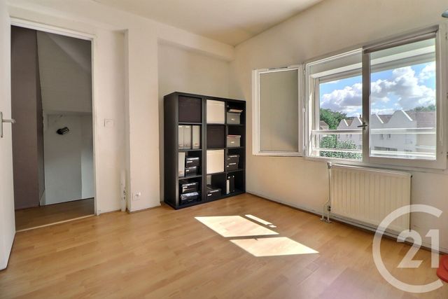 Appartement F4 à louer - 4 pièces - 81.2 m2 - AULNAY SOUS BOIS - 93 - ILE-DE-FRANCE - Century 21 Dossimmo