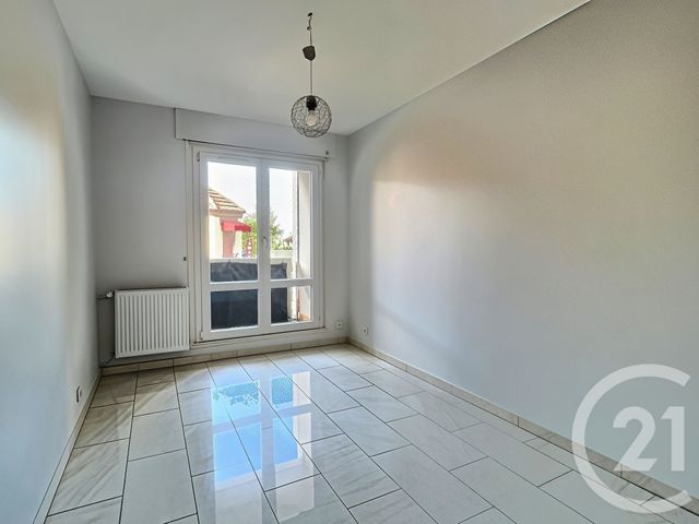 Appartement F5 à vendre - 5 pièces - 97.98 m2 - AULNAY SOUS BOIS - 93 - ILE-DE-FRANCE - Century 21 Dossimmo