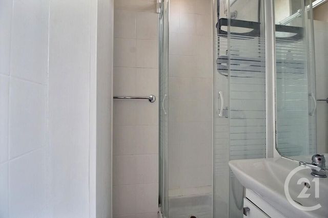 Appartement F2 à vendre - 2 pièces - 29.2 m2 - AULNAY SOUS BOIS - 93 - ILE-DE-FRANCE - Century 21 Dossimmo